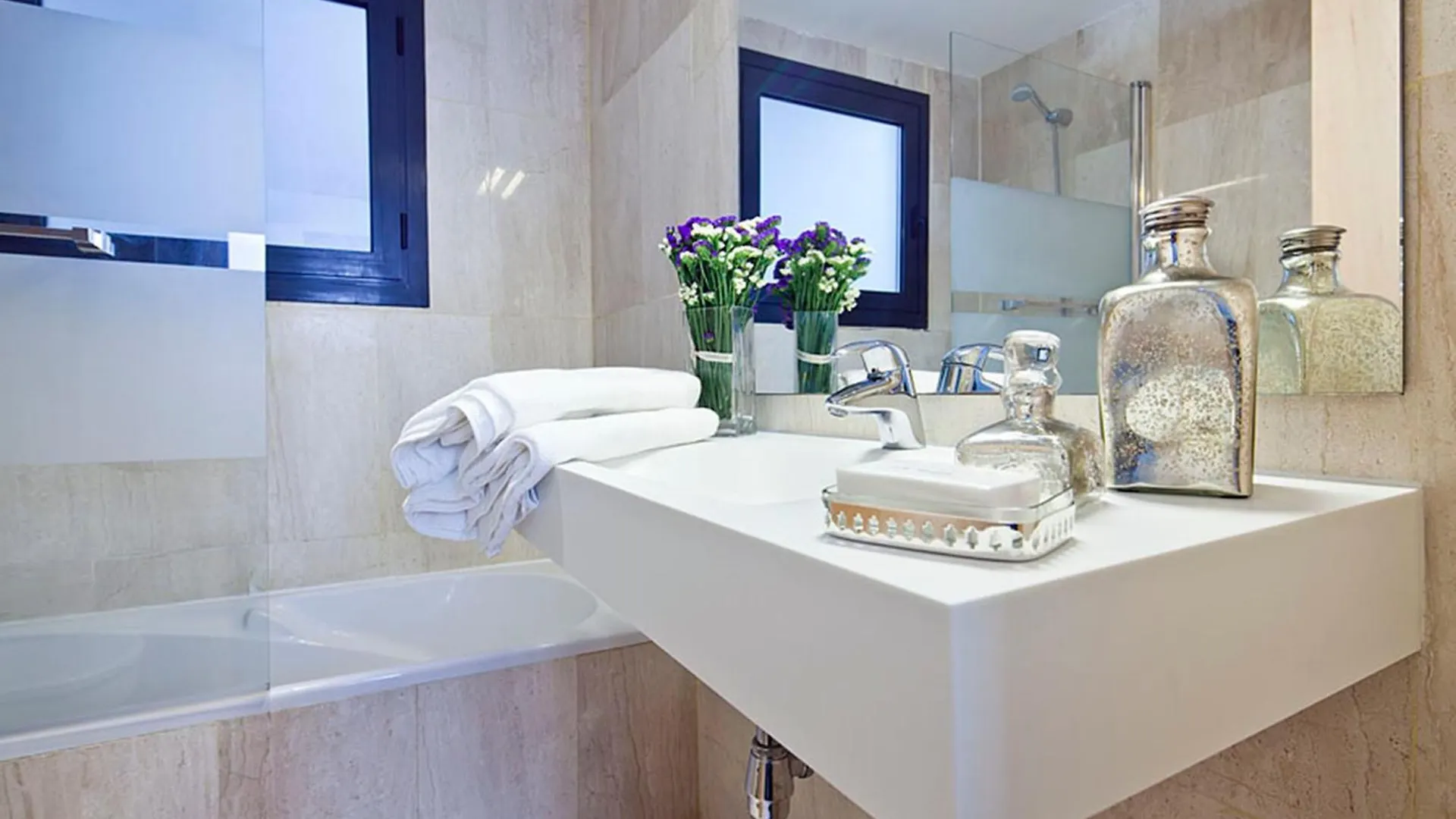Apartment Barcelona Rentals - Private Pool And Garden Center