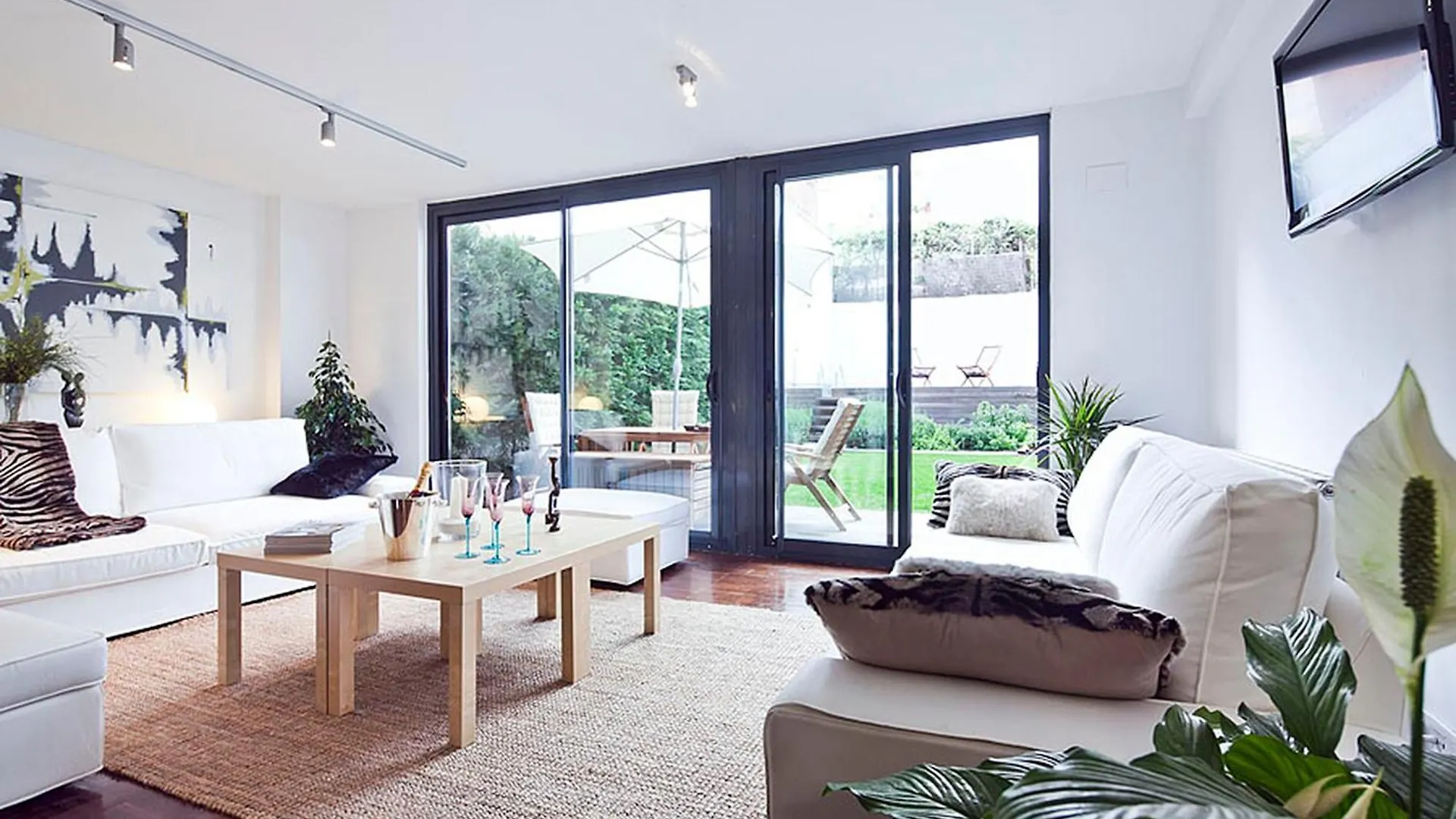 Apartment Barcelona Rentals - Private Pool And Garden Center