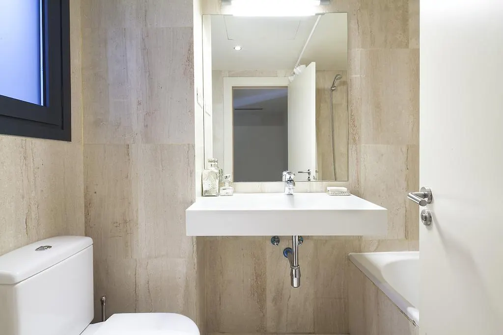Apartment Barcelona Rentals - Private Pool And Garden Center ספרד