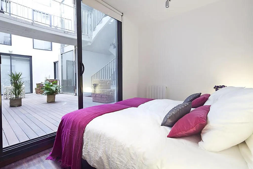 Apartment Barcelona Rentals - Private Pool And Garden Center 0*,  Spain